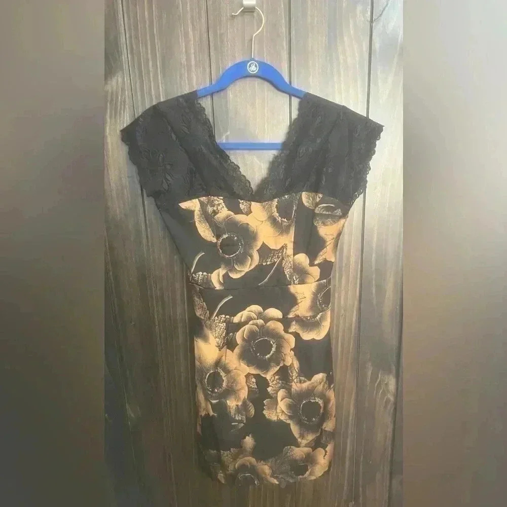 Y2K slip dress with lace trim and gold flower accents. Size Small. - Picture 7 of 8